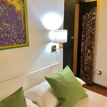 Urban Flowers House