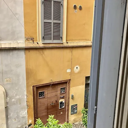 Urban Flowers House * Rome